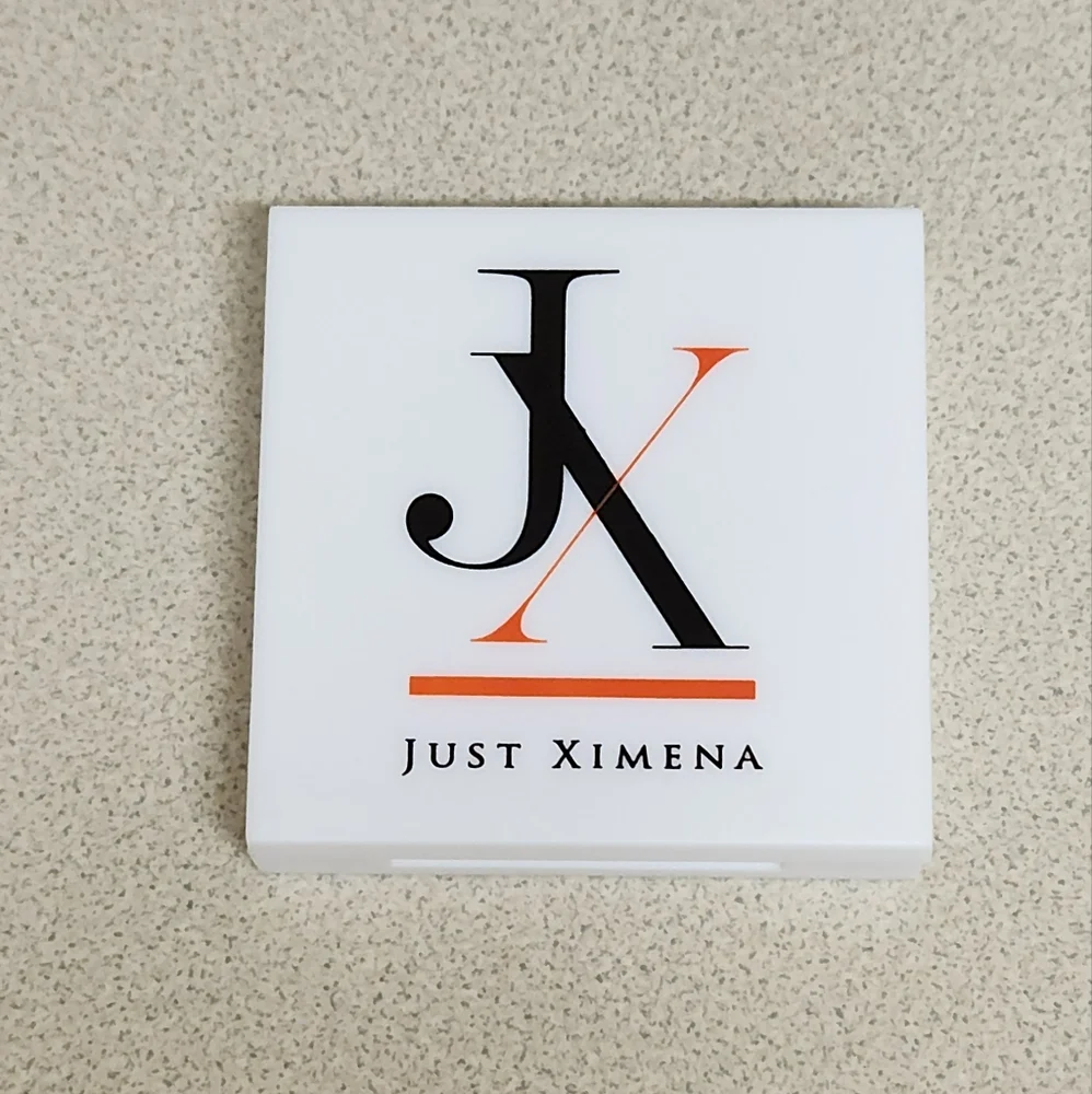 NEW JUST XIMENA Sparkling Champagne Highlighter